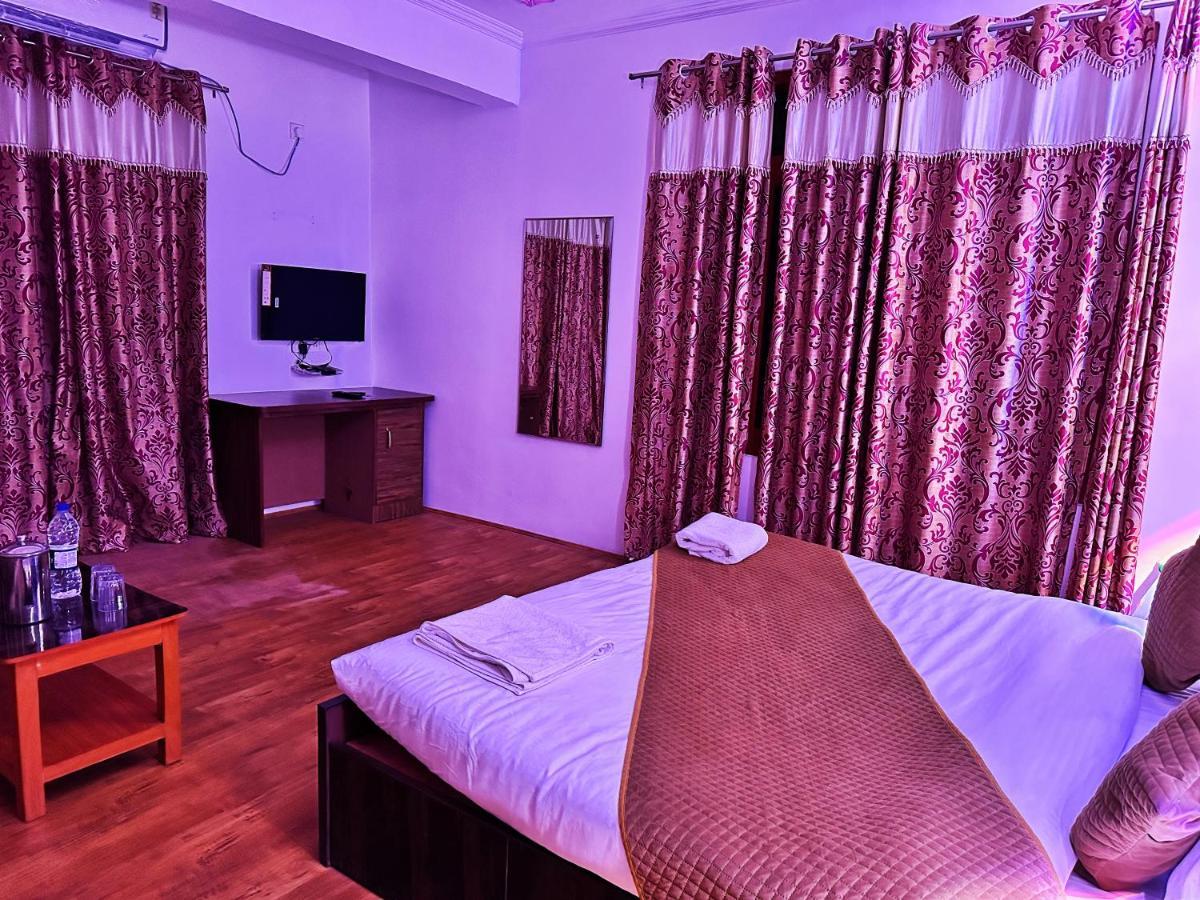 Roseline Inn Srīnagar Exteriér fotografie