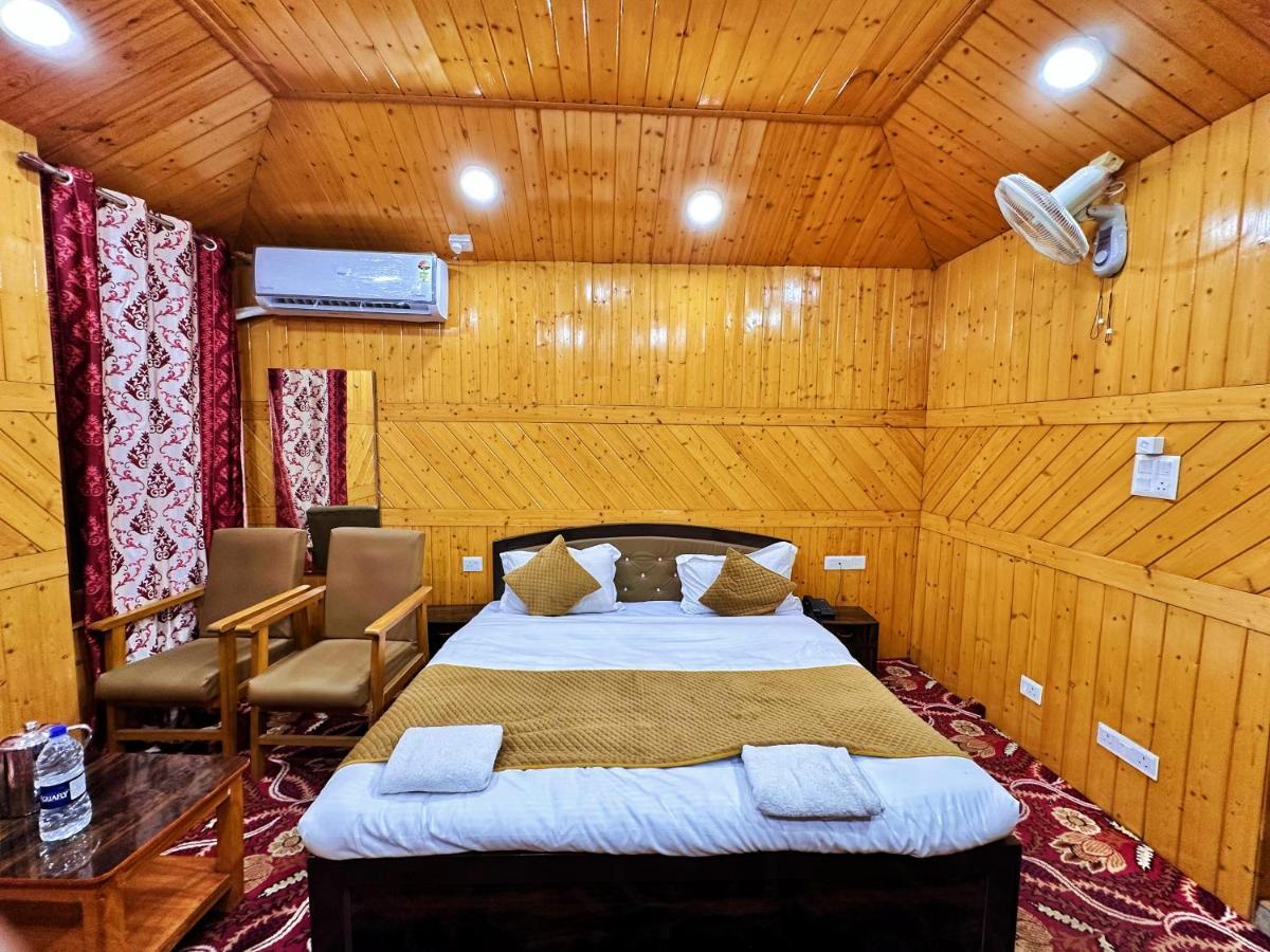 Roseline Inn Srīnagar Exteriér fotografie